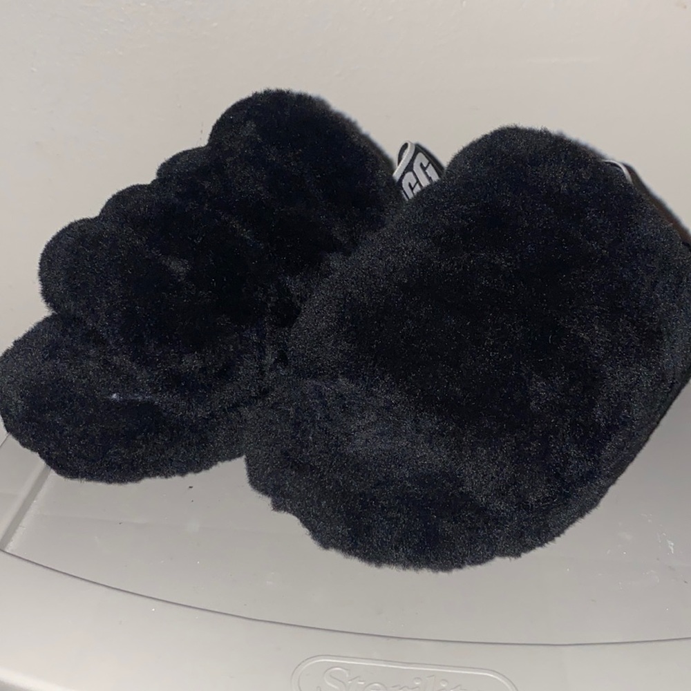 New UGG Soft Fluff Yeah Slide Slippers. Not in box.